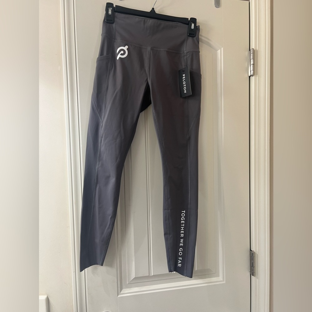 Peloton leggings size M